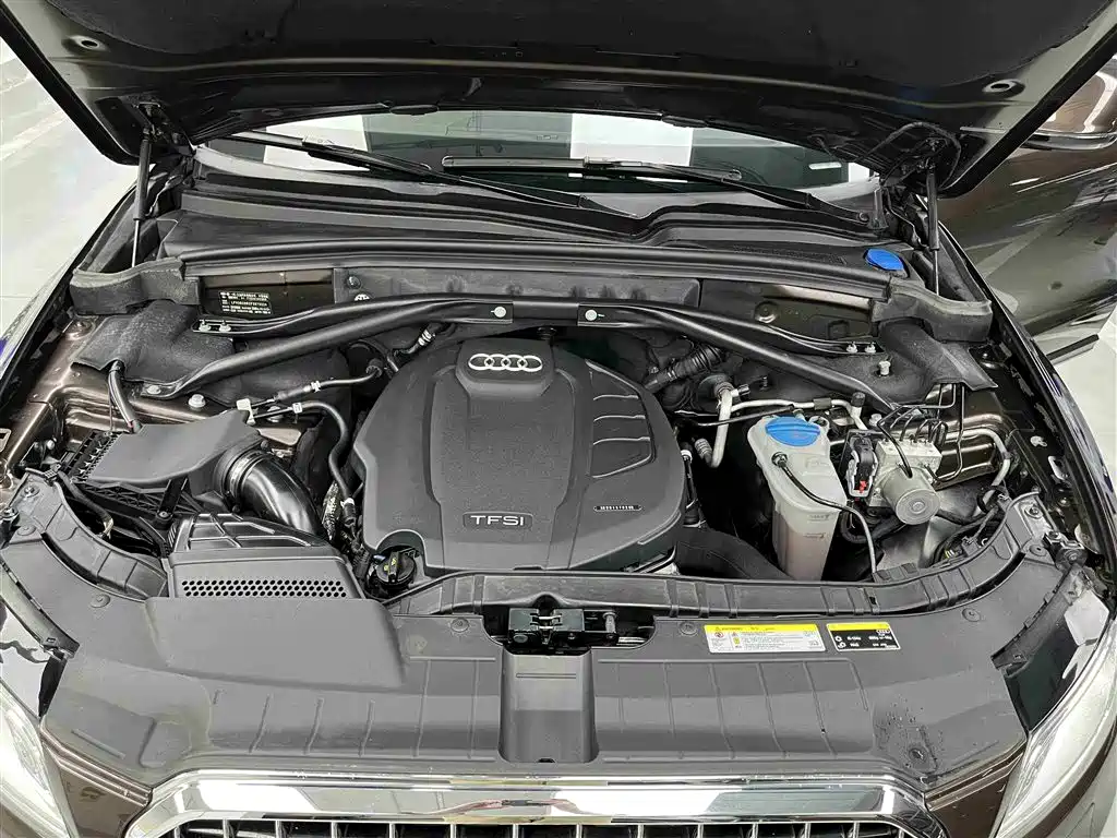 Audi Q5 2015 40 TFSI Technology фото 11