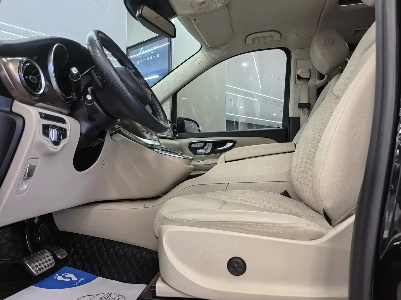 Mercedes-Benz V-Class 2021 V 260 Premium Edition фото 10