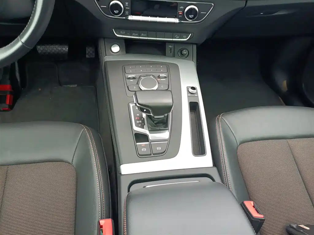 Audi Q5L 2020 40 TFSI Prestige Progressive фото 10