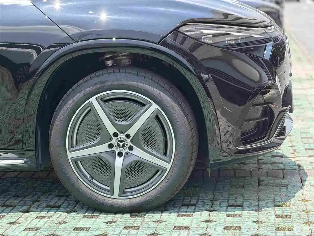 Mercedes-Benz EQS SUV 2026 2025 Model 500 4MATIC