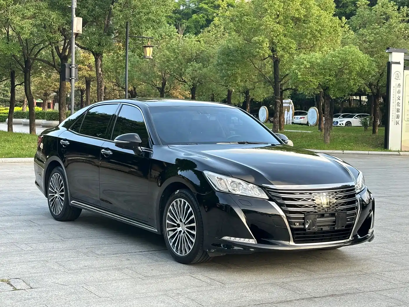 Toyota Crown 2018 2.0T Sport Edition фото 3