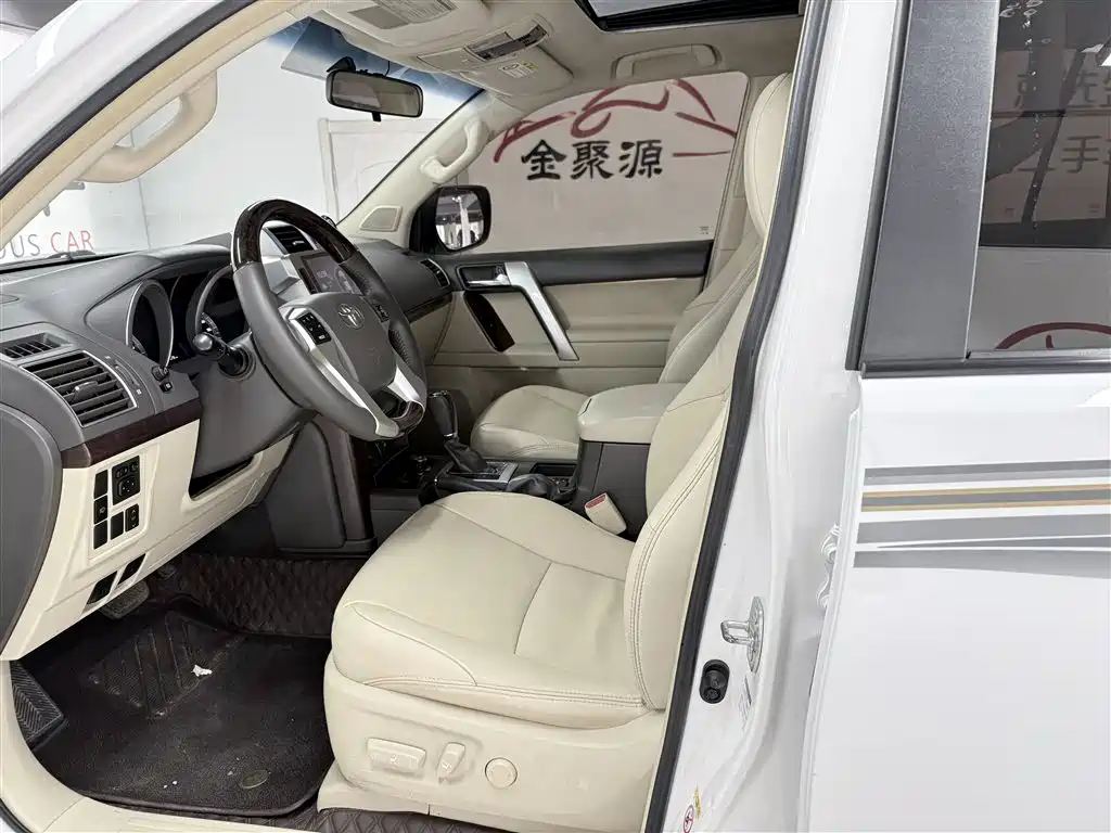 Toyota Prado 2014 4.0L Automatic TX-L фото 7