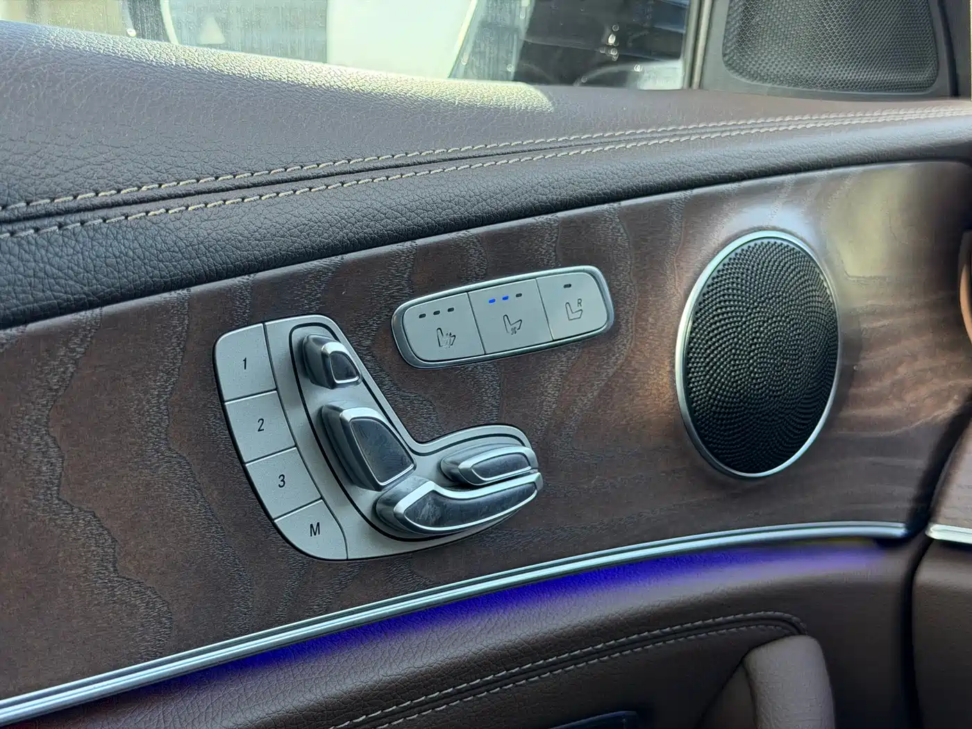 Mercedes-Benz E-Class 2021 E 300 L Fashion фото 14