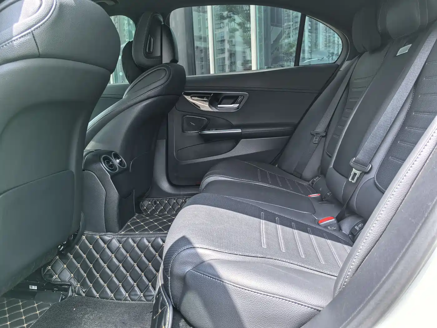 Mercedes-Benz C-Class 2024 C 260 L Sport фото 13