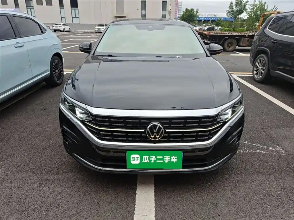 Volkswagen Passat 2023 330TSI Luxury Edition фото 3