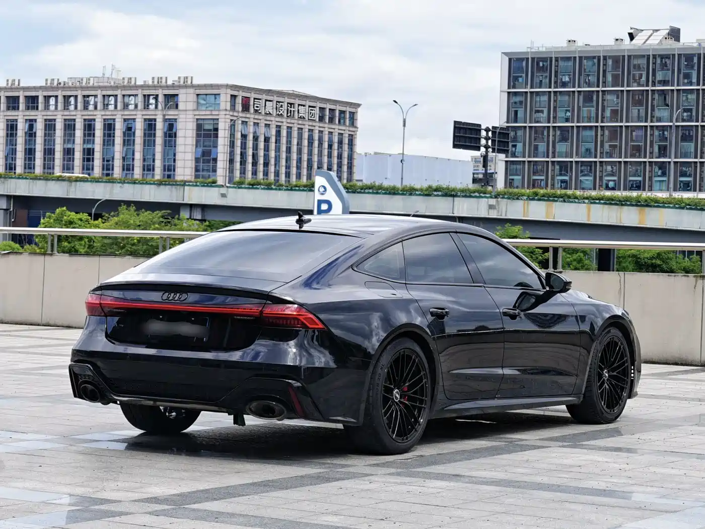 Audi A7 2023 Model 45 TFSI Premium Selection Edition фото 8