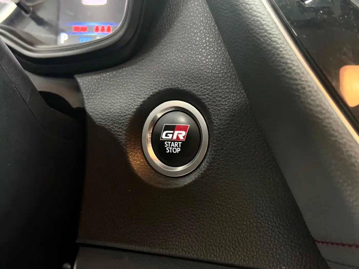 Toyota Corolla 2021 TNGA 1.5L CVT GR SPORT Edition фото 18