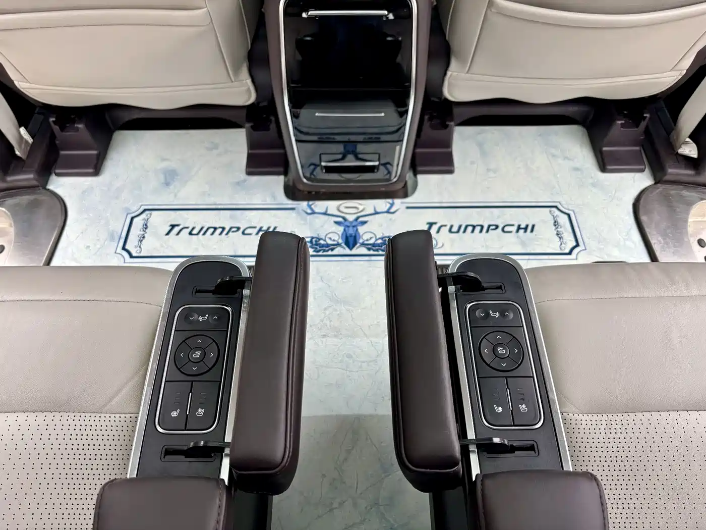 GAC Trumpchi Trumpchi M8 2021 Leading Show Series 390T Prestige Edition фото 13