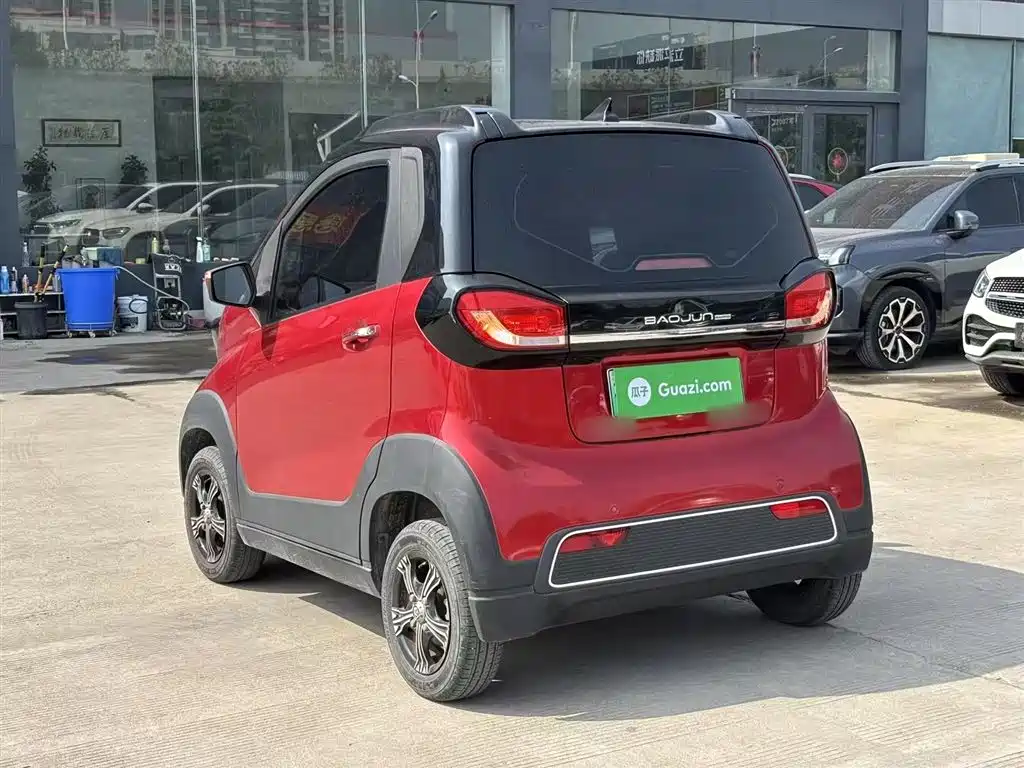 BAOJUN E100