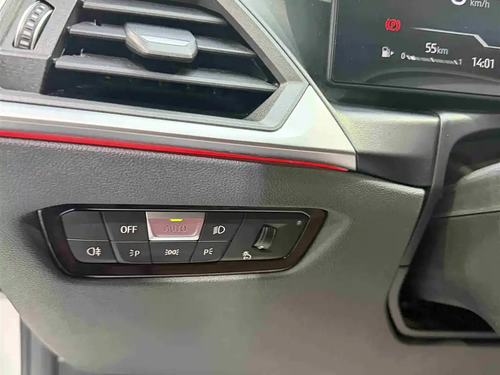 BMW 3 Series 2023 320Li M Sport Package фото 9