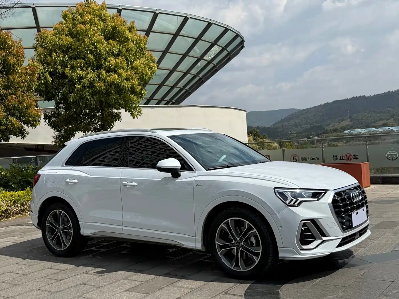 Audi Q3 2022 Model 40 TFSI RS Kit Speed Edition фото 3