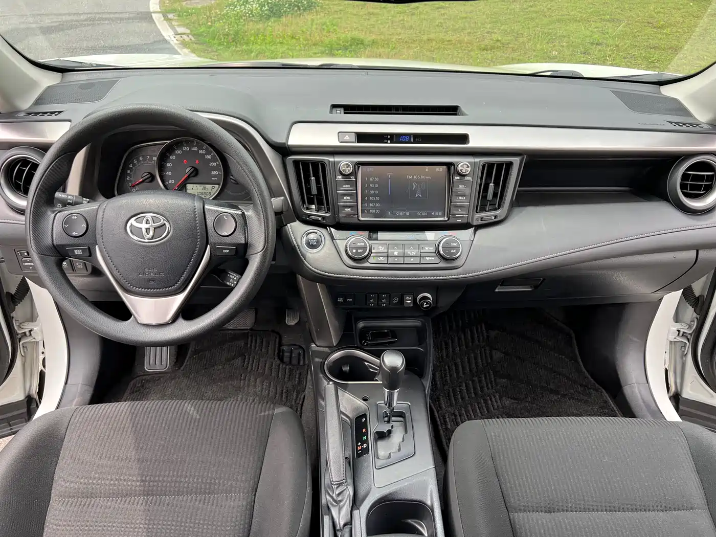 Toyota RAV4 Rongfang 2016 2.0L CVT 2WD Comfort (China V) фото 11