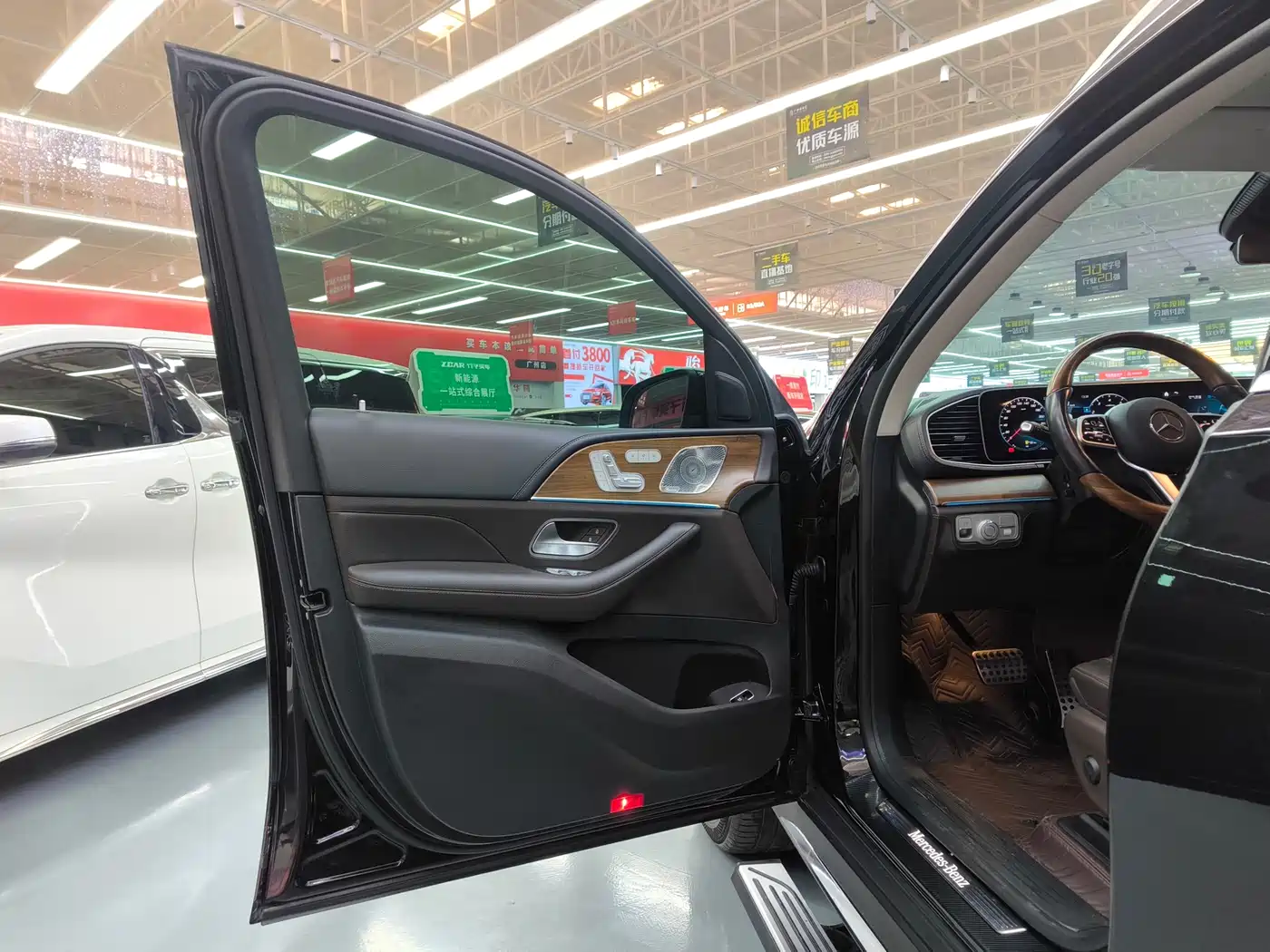 Mercedes-Benz GLS 2021 Facelift GLS 450 4MATIC Luxury фото 22