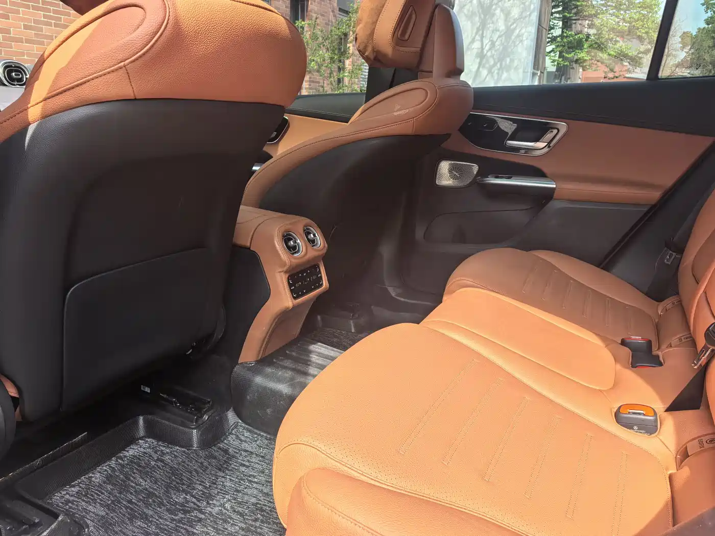Mercedes-Benz GLC 2024 GLC 300 L 4MATIC Dynamic 5-seater фото 18