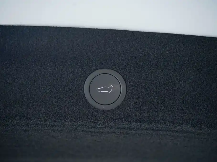 Tesla Model Y 2026 2026 Rear-Wheel Drive