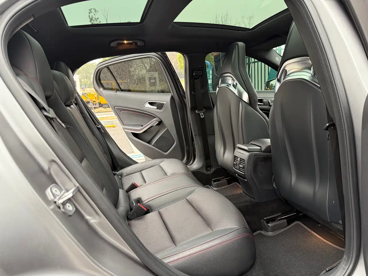 Mercedes-Benz GLA AMG 2017 AMG GLA 45 4MATIC фото 13