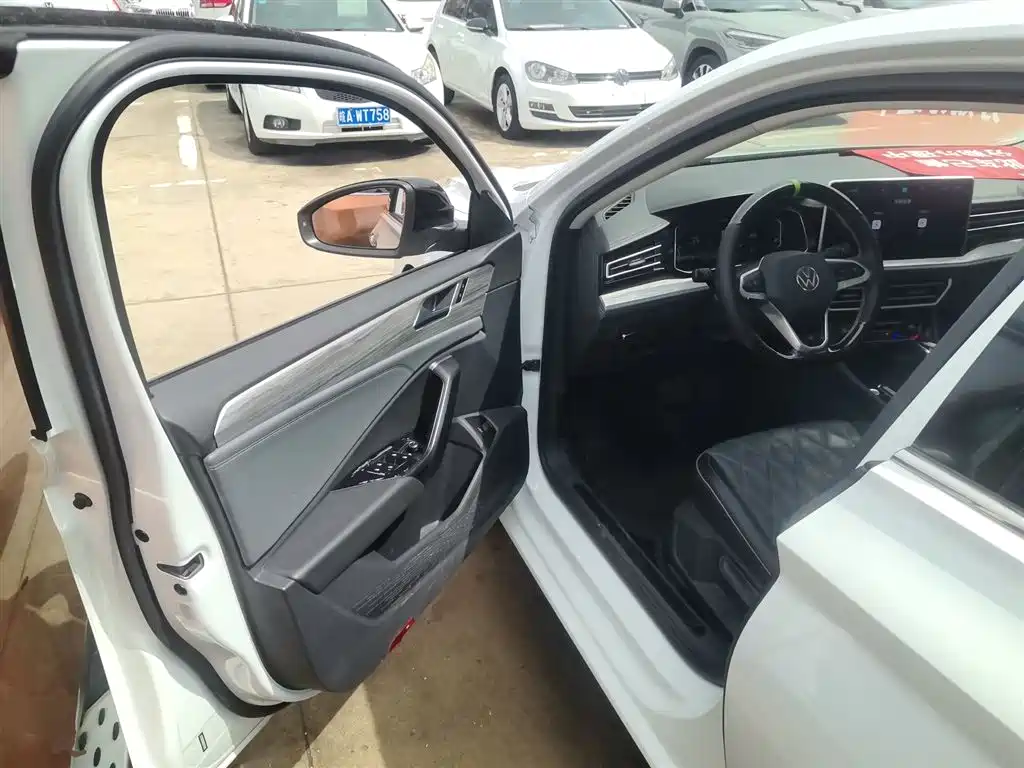 Volkswagen Sagitar 2023 Model Year 280TSI DSG Surpass Edition фото 12