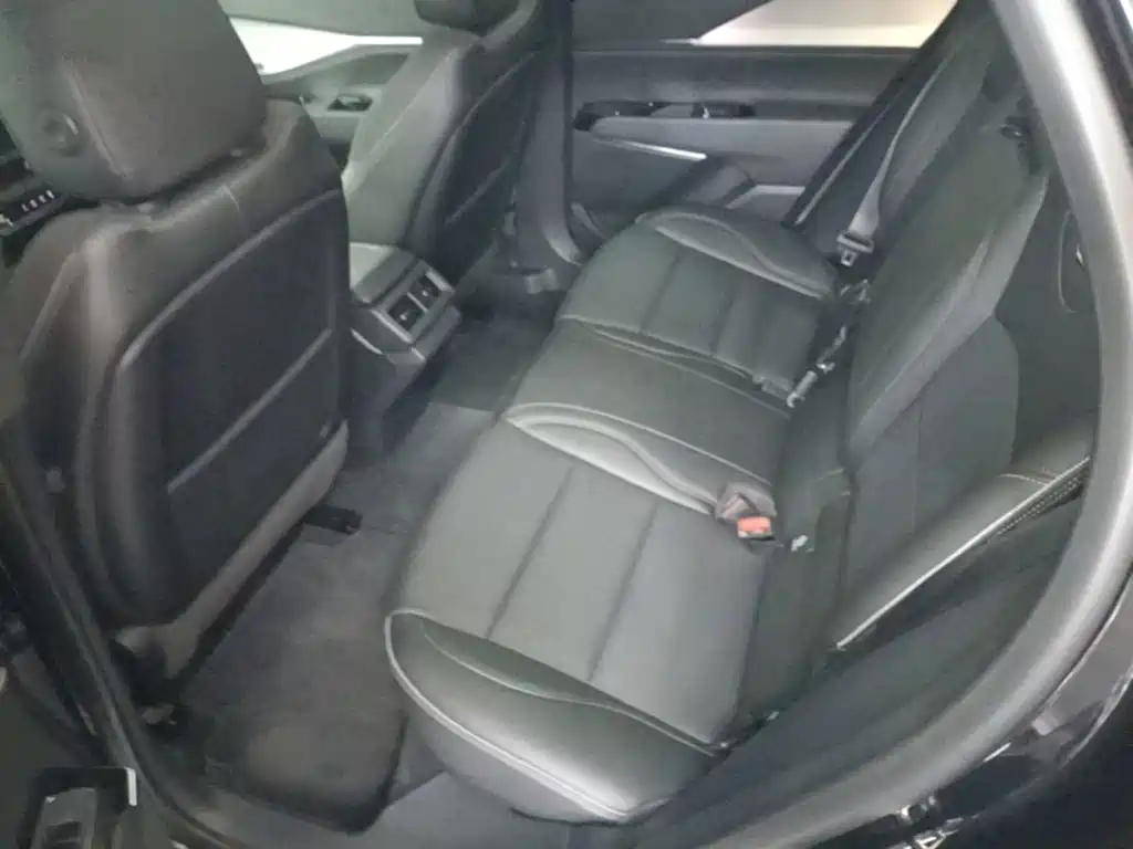 Cadillac GT4 2023 2023 25T Luxury Edition