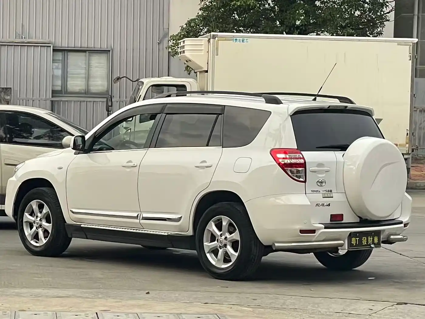 Toyota RAV4 Rongfang 2013 Special Edition 2.0L Auto Classic фото 8