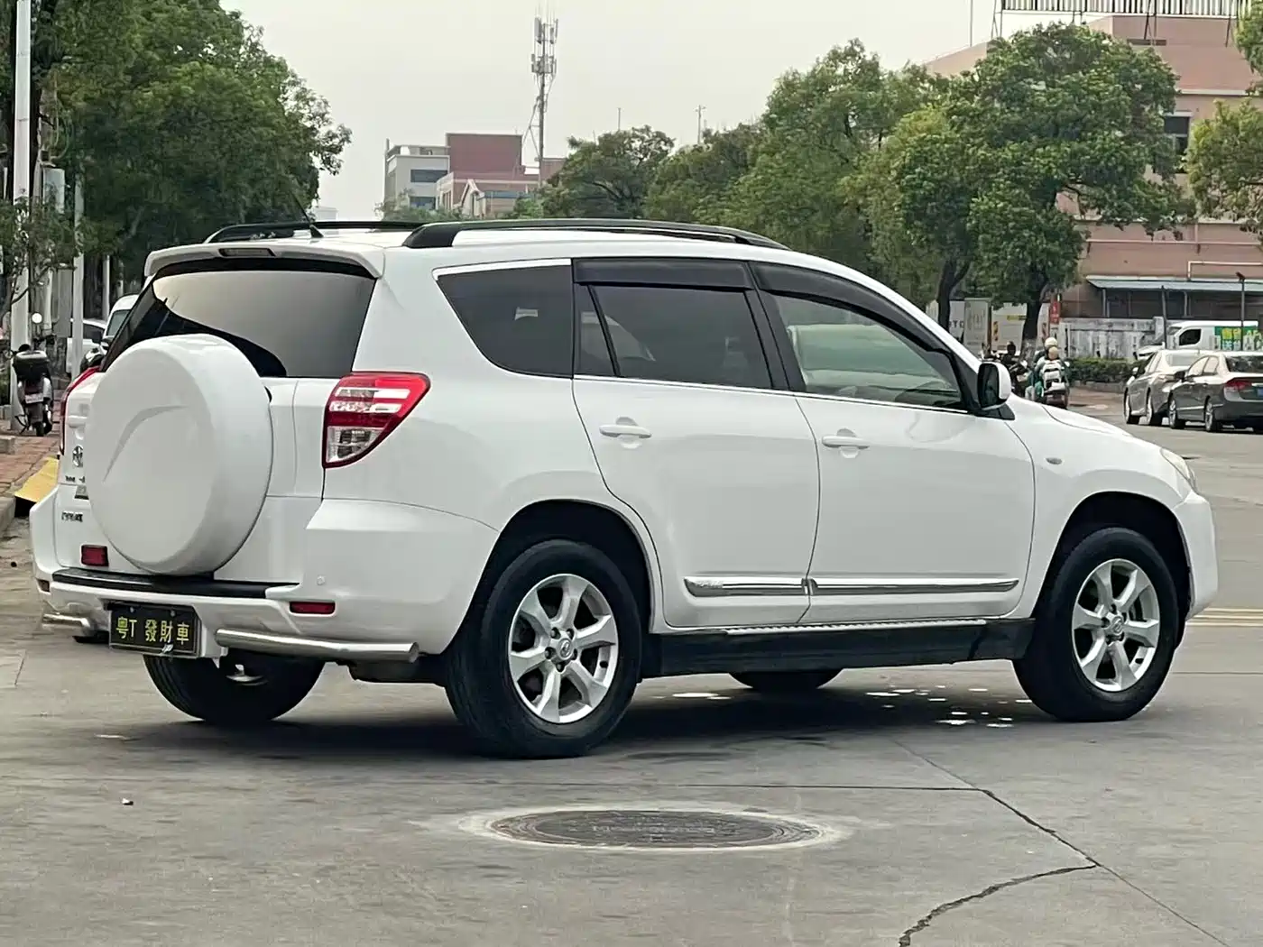 Toyota RAV4 Rongfang 2013 Special Edition 2.0L Auto Classic фото 9