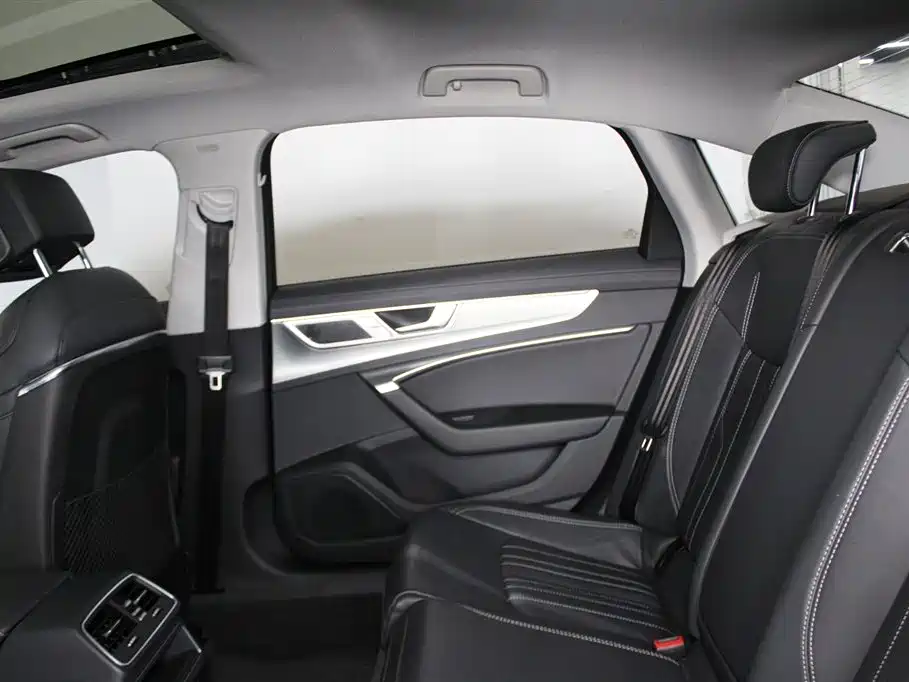 Audi A6L 2023 40 TFSI Luxury Elegance фото 8