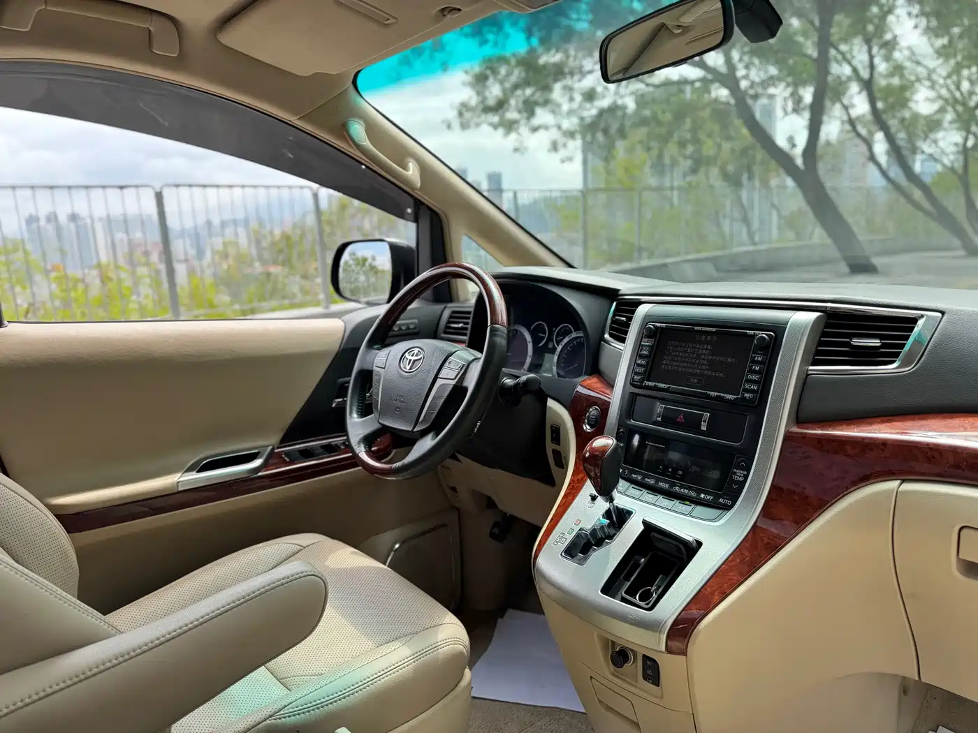 Toyota Alphard 2011 3.5L Luxury Edition фото 19