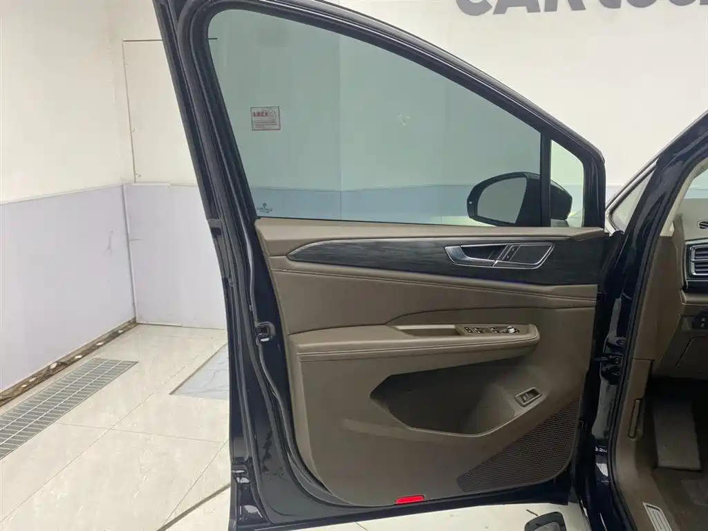Volkswagen Viloran 2023 Facelift 380TSI Prestige Edition фото 17