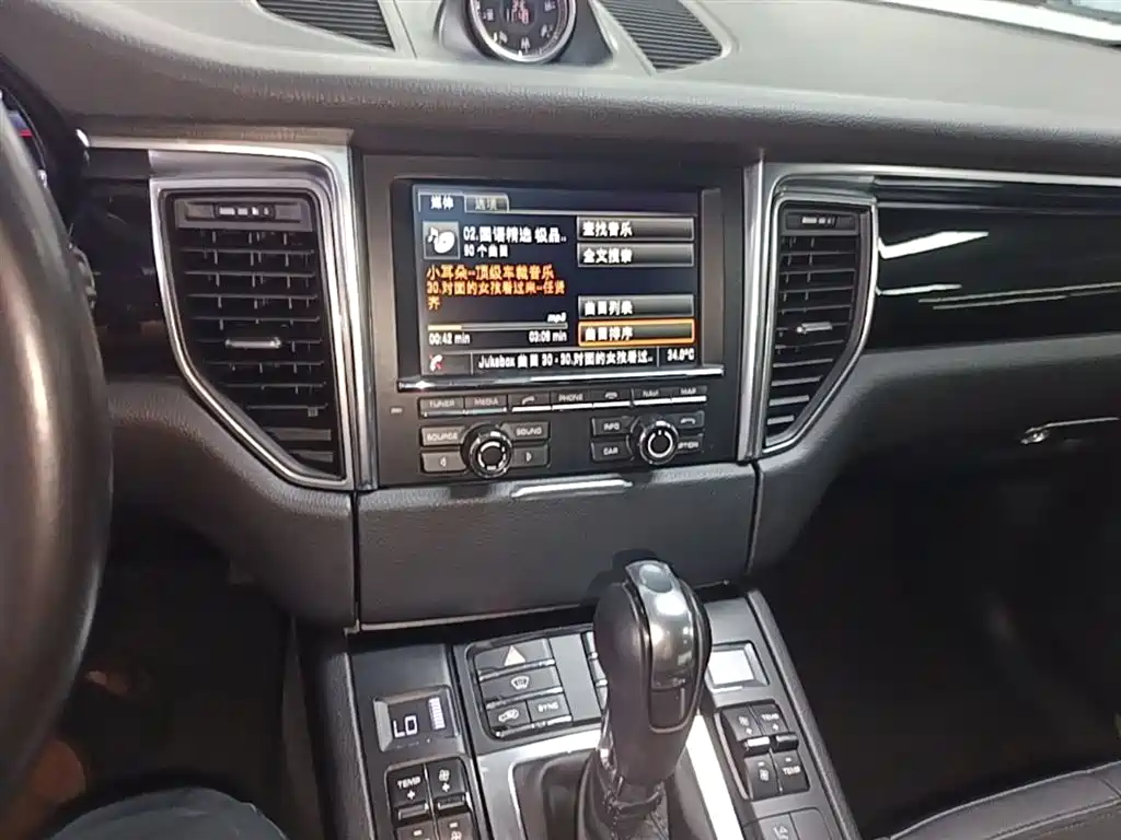 Porsche Macan 2016 Macan S 3.0T фото 13