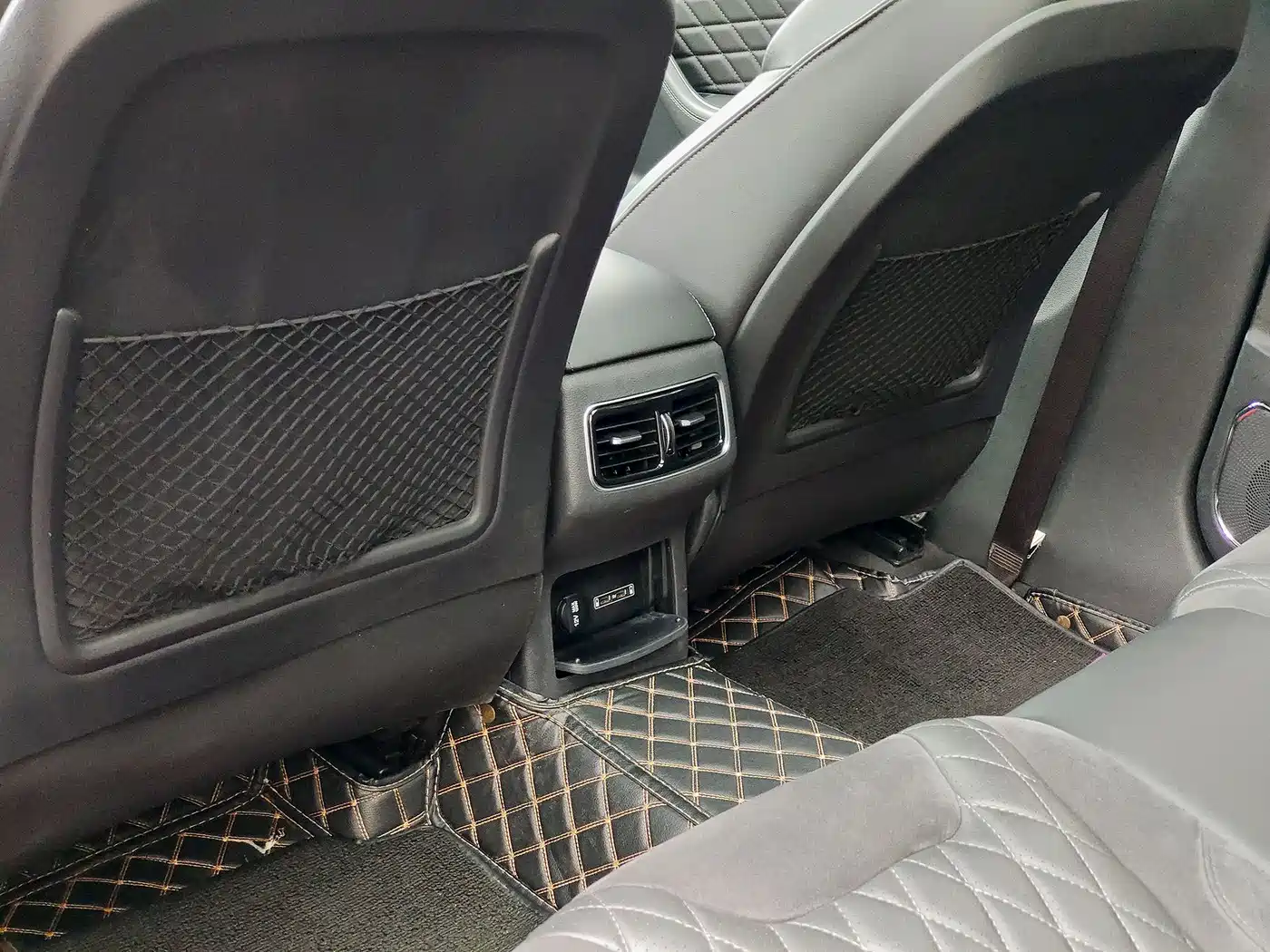 Hongqi HS5 2019 2.0T Smart Connect Enjoy Edition фото 9