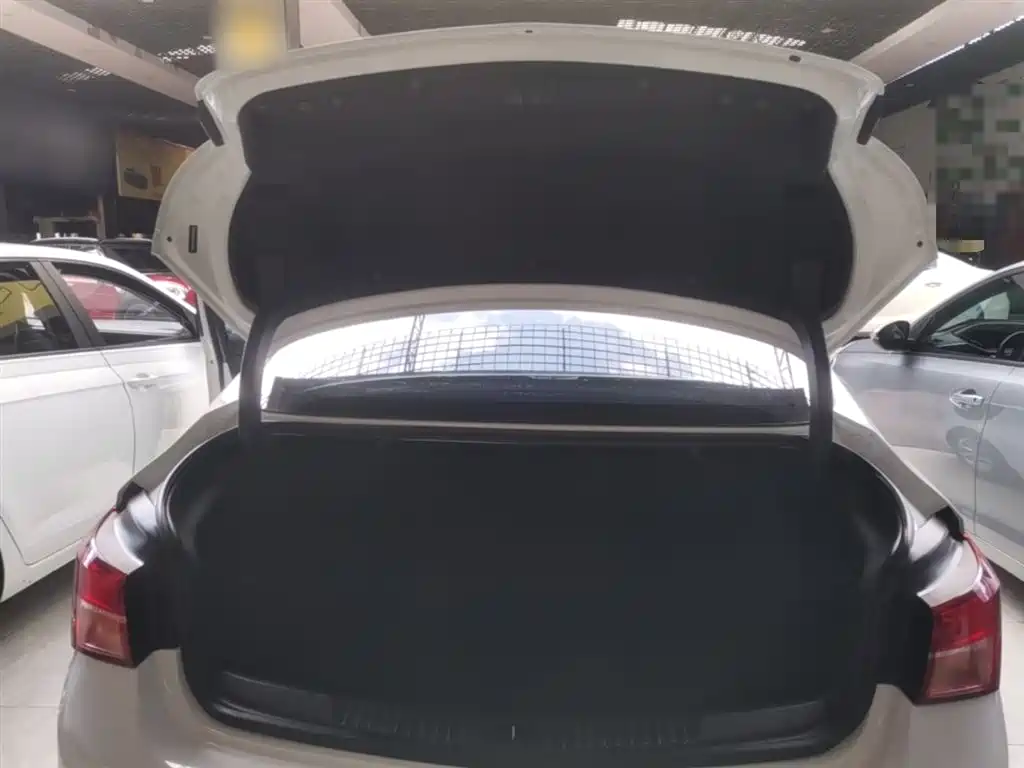 Buick Verano 2015 Sedan 20T Dual-clutch Leading фото 19