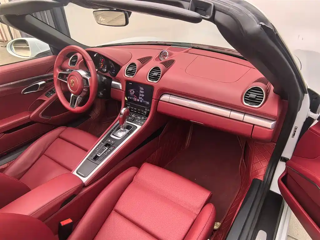 Porsche 718 2022 Boxster 2.0T фото 15