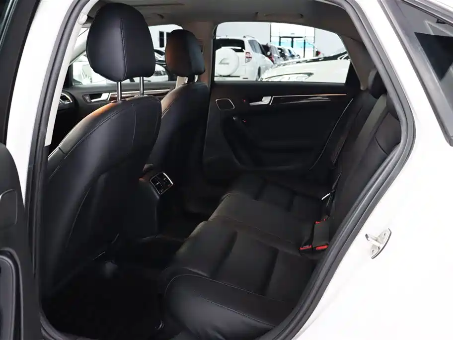 Audi A4L 2015 35 TFSI Auto Standard фото 5