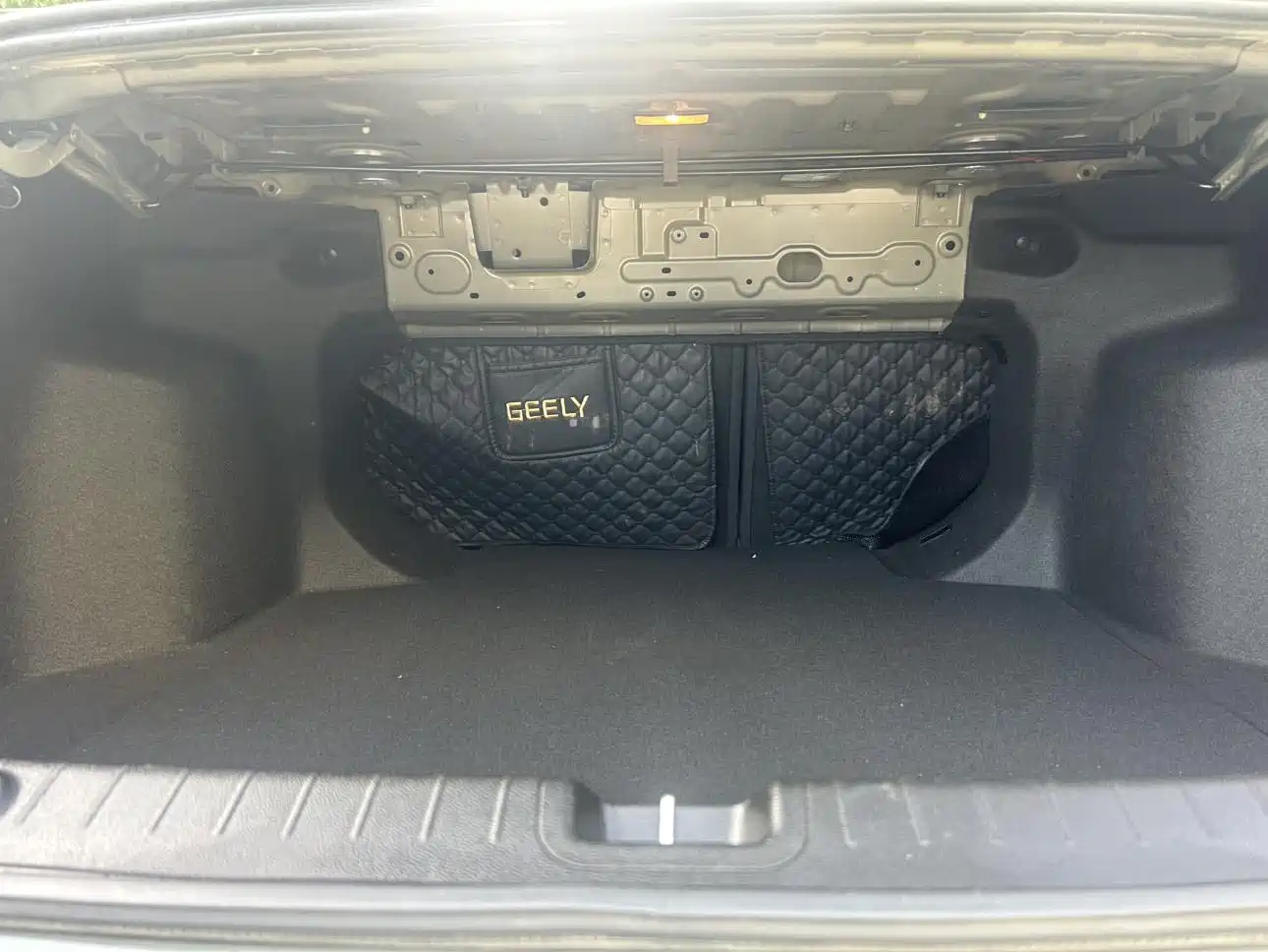 GEELY AUTOMOBILE BINRUI