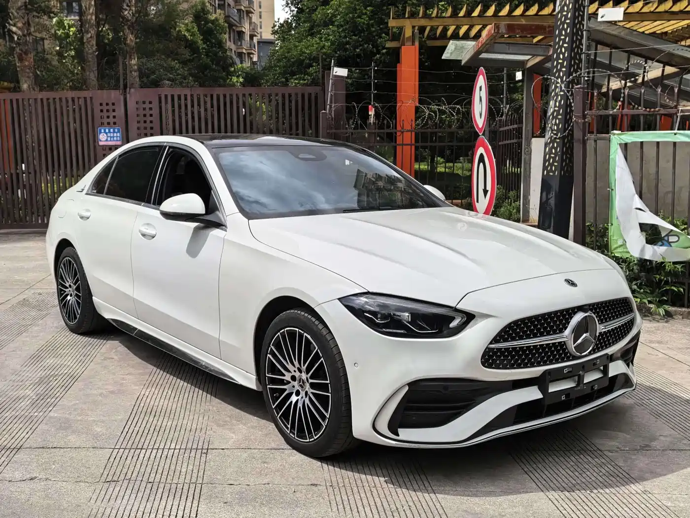 Mercedes-Benz C-Class 2022 C 260 L Sport Edition фото 3
