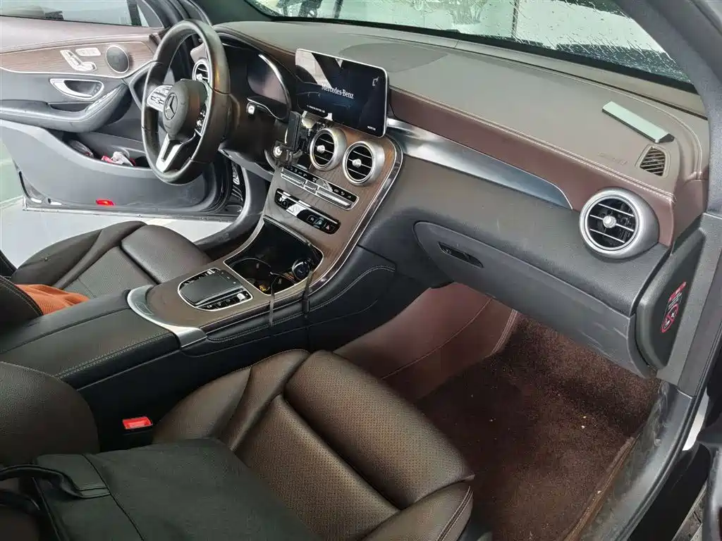 Mercedes-Benz GLC 2022 Facelift GLC 260 L 4MATIC Luxury Model фото 4