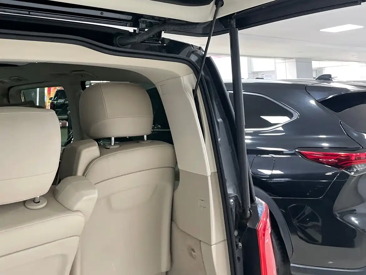 Mercedes-Benz V-Class 2022 V 260 Prestige Edition фото 23
