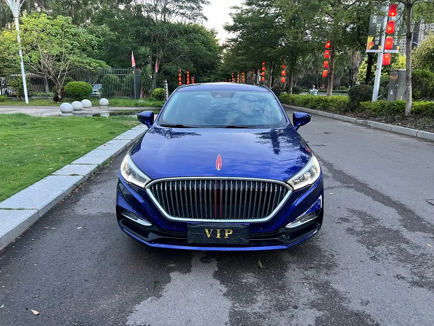 Photo 2 - Hongqi H5
