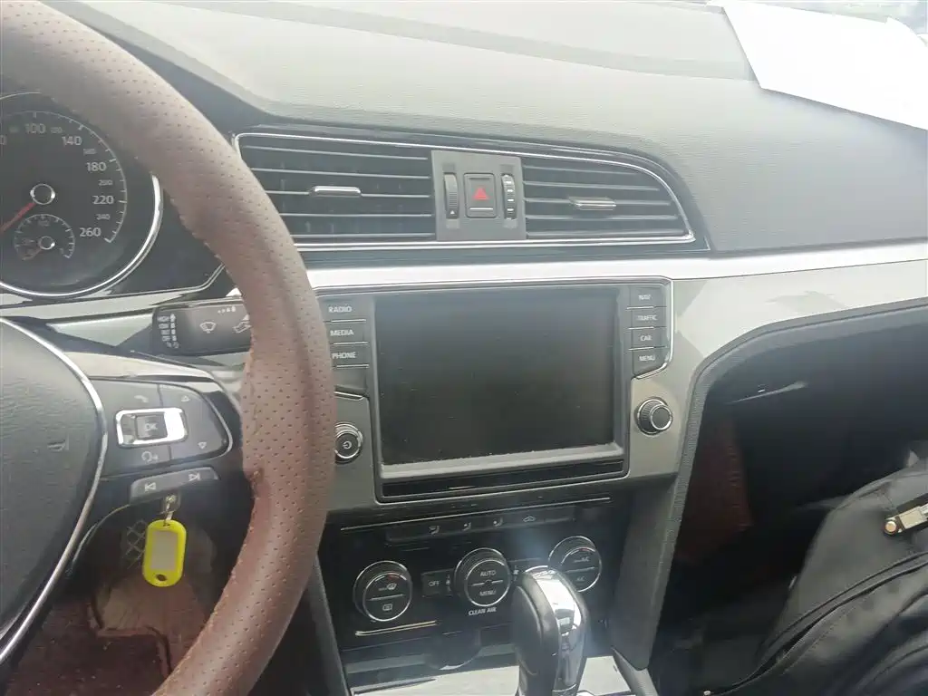 Volkswagen Lamando 2018 280TSI DSG Comfort Edition фото 6