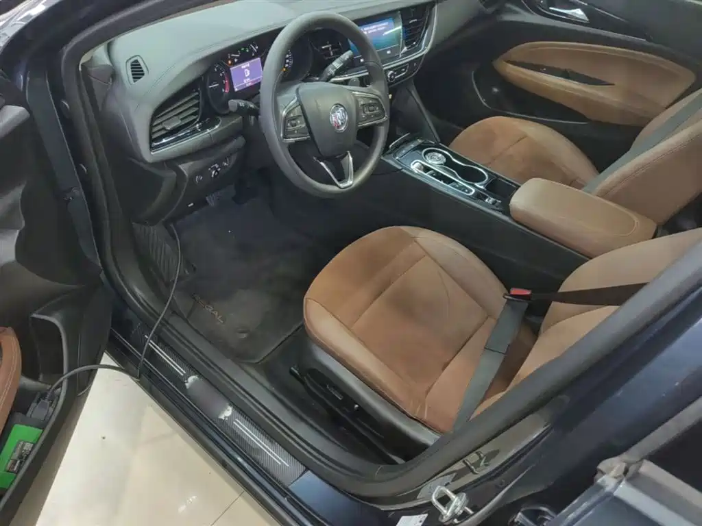 BUICK REGAL