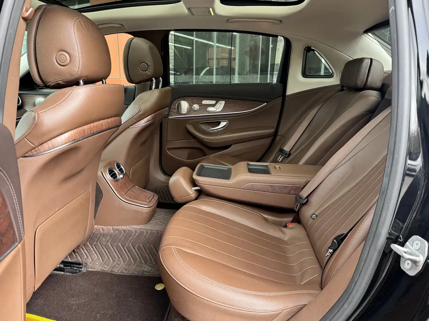 MERCEDES-BENZ E CLASS