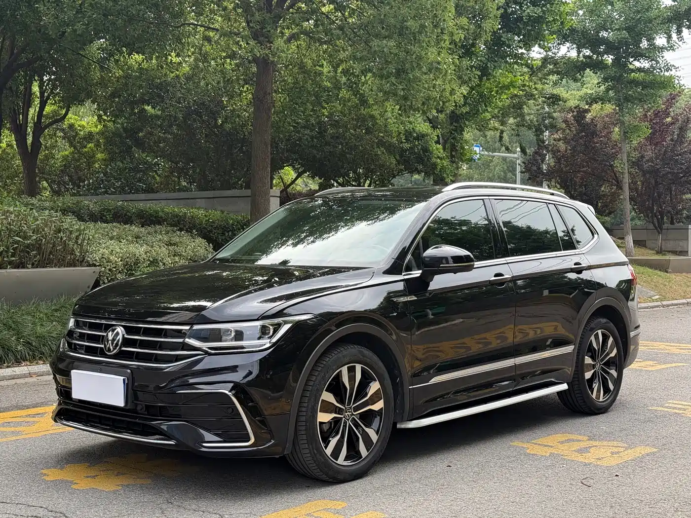 Volkswagen Tiguan L 2022 330TSI Auto 2WD R-Line Premium Edition