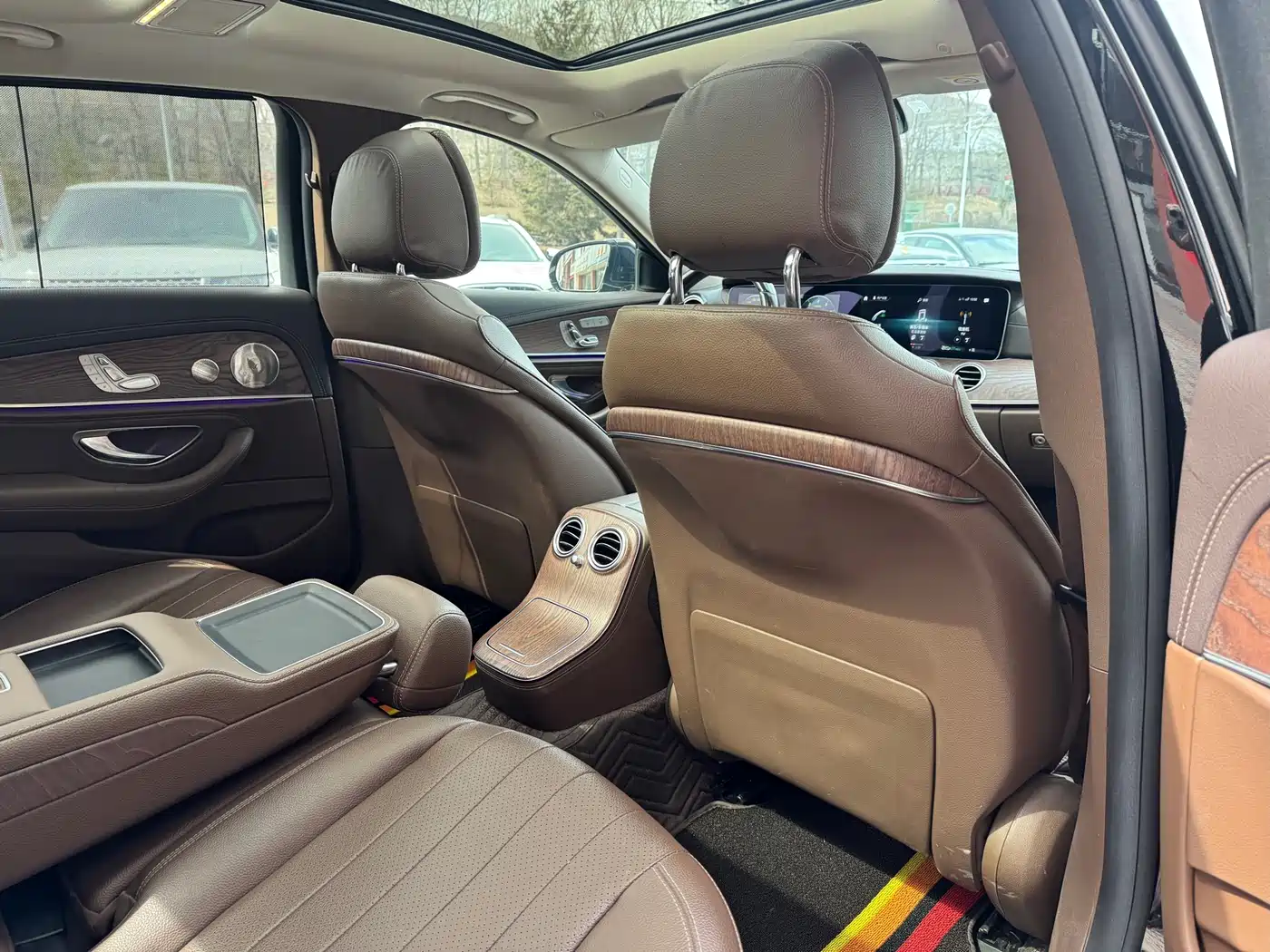 MERCEDES-BENZ E CLASS