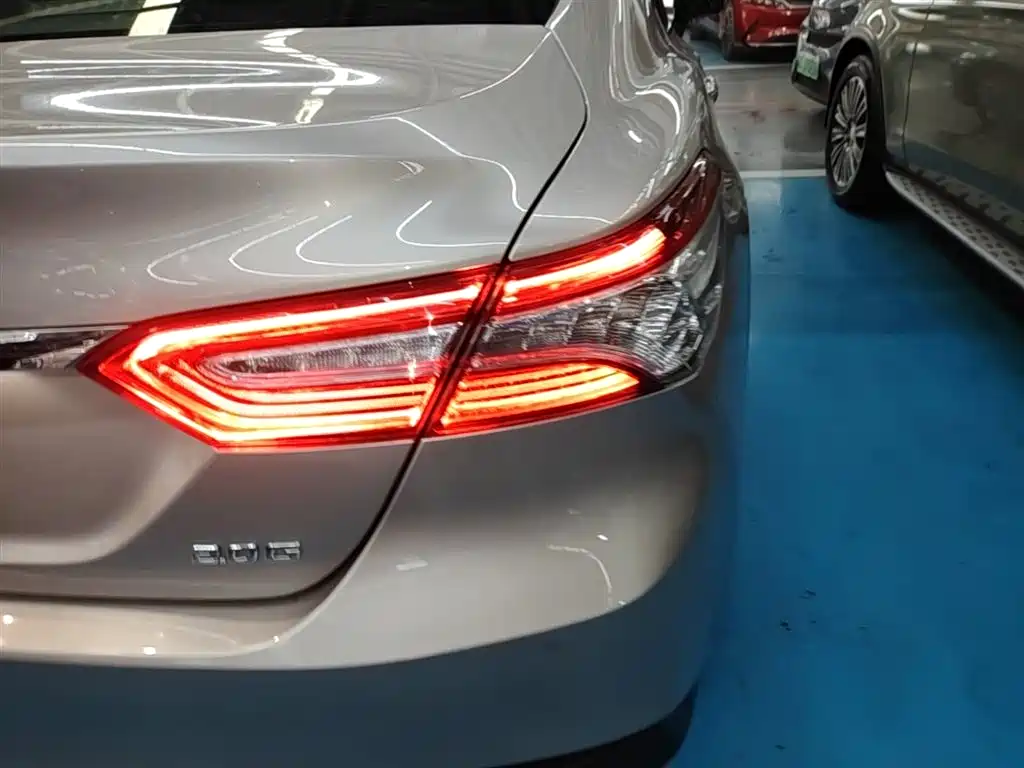 Toyota Camry 2018 2.0G Luxury Edition фото 8