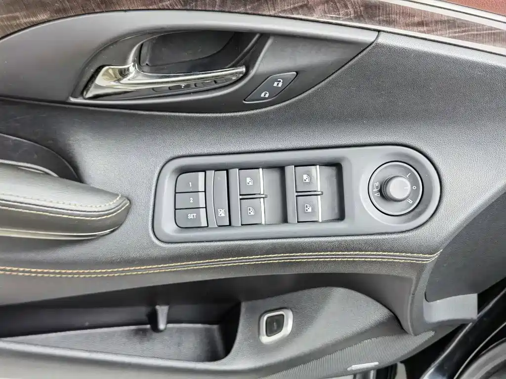 Фото 9 - Buick LaCrosse