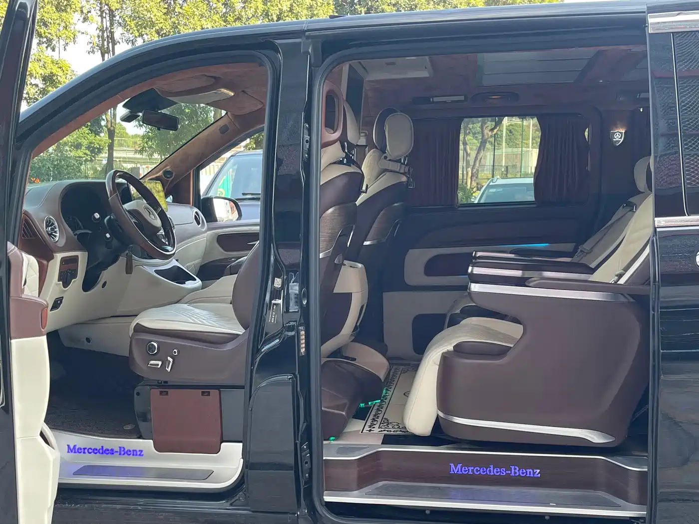 Mercedes-Benz Vito 2021 2.0T Business Edition 7-seater фото 14