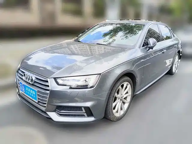 Audi A4L 2018 30th Anniversary 40 TFSI Fashion — фото 1
