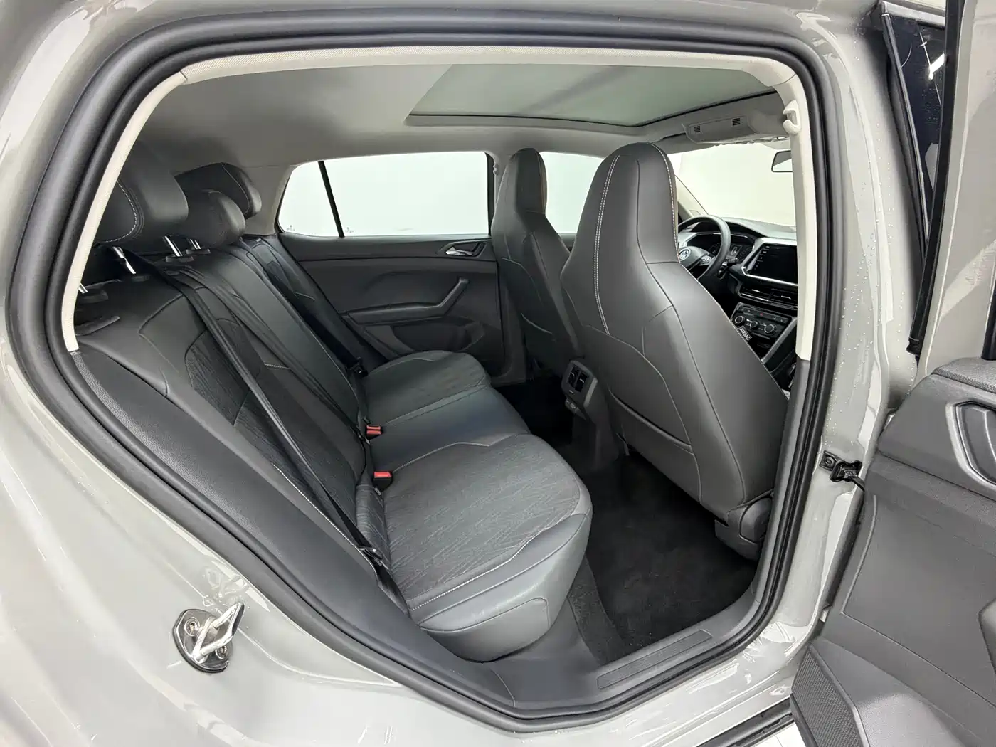 Volkswagen T-Cross 2021 280TSI DSG Comfort Edition фото 17