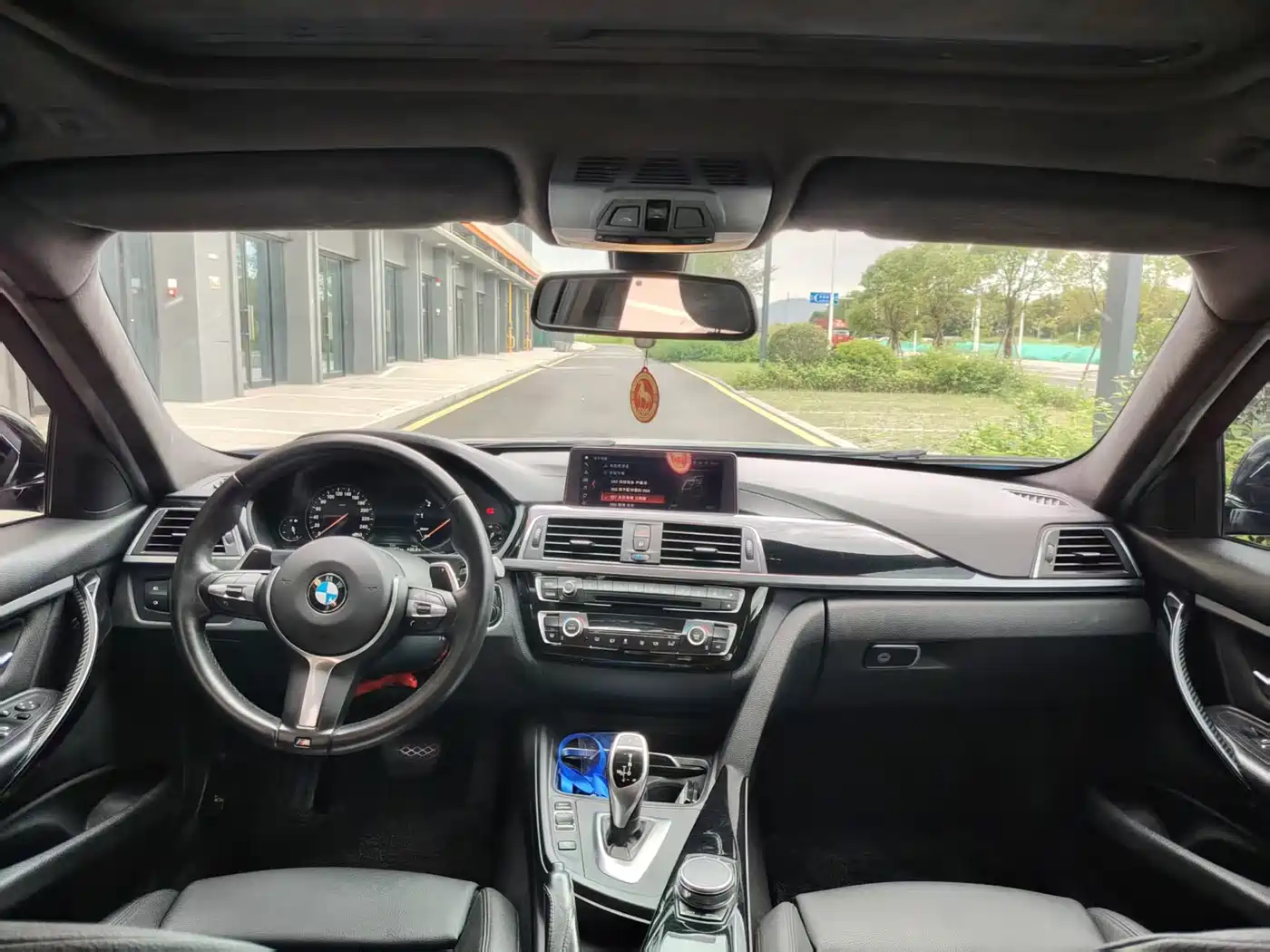 BMW 3 Series 2018 320Li Leading M Sport Package фото 6