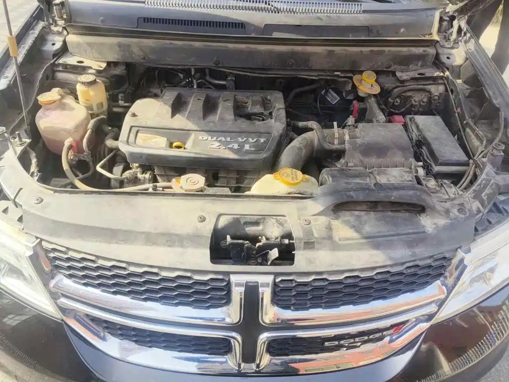Dodge Journey 2013 2013 Model 2.4L 2WD Premium Edition