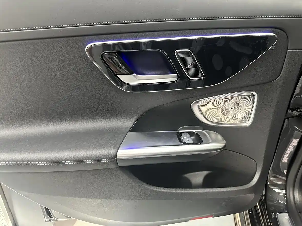 Mercedes-Benz C-Class 2024 C 260 L Sport фото 3